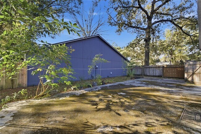 Building Photo - 1939 SW 73rd Terrace