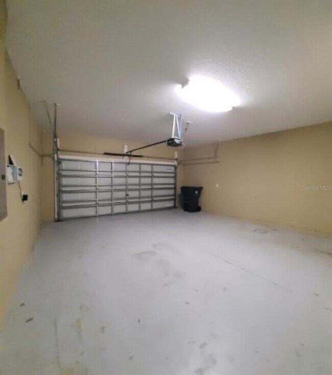 Building Photo - 1562 Ludington Ave