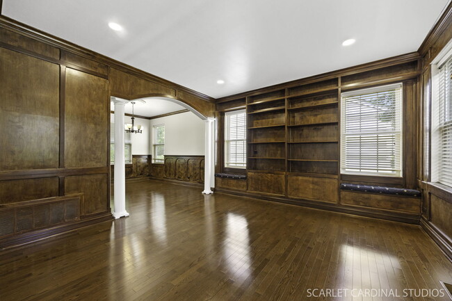 Building Photo - 2783 Hillsboro Blvd