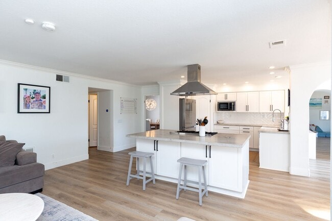 Building Photo - 5 Bed, 4 Bath in the Beautiful Alpine