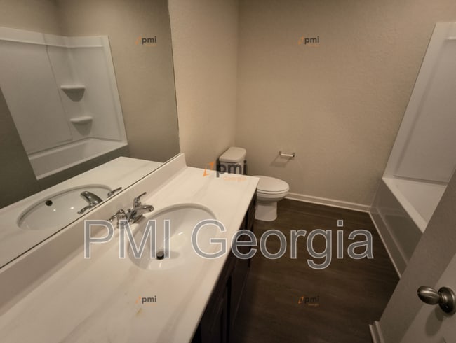 Building Photo - 2889 Cleburne Ter