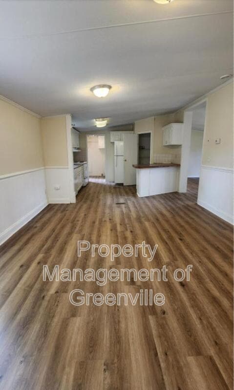 Building Photo - 597 Latham Rd