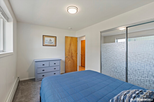 Building Photo - Downtown Classics