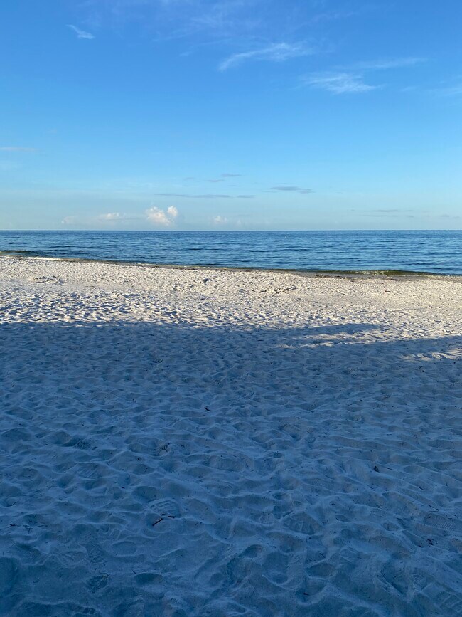 Building Photo - 345 Medallion Blvd