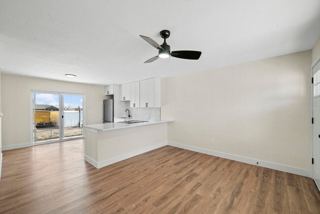 Building Photo - Updated 4BD, 2BA in Berkley with Off-Street Parking Spot