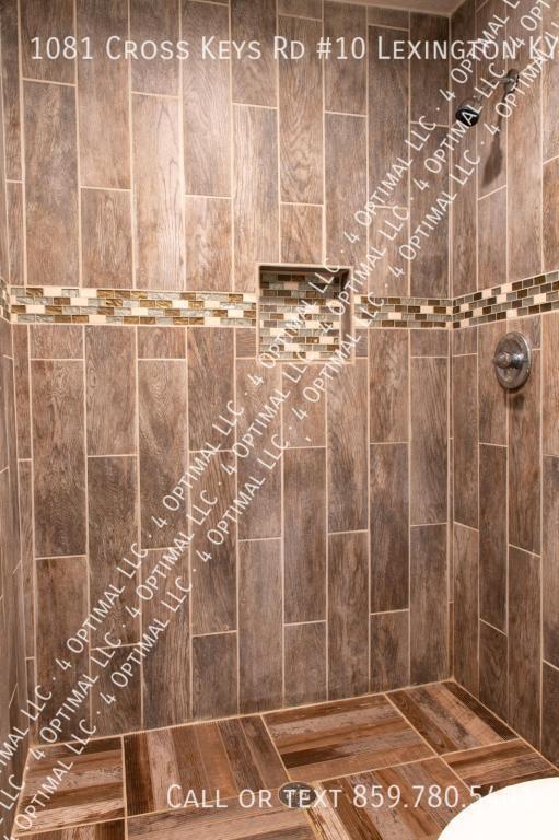 Building Photo - Carriage House, CH10