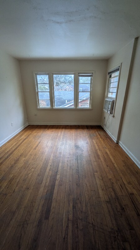 Building Photo - 2225 Wisteria St