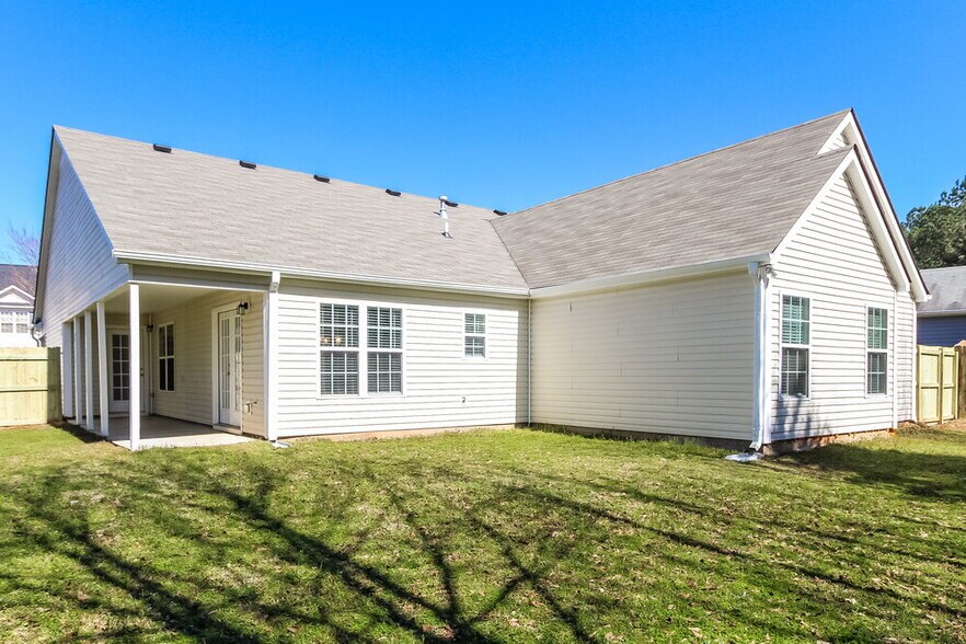 Building Photo - 75 Shadowbrooke Cir SW