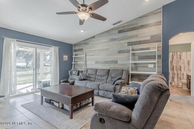 Building Photo - 13328 Smithwick Ln