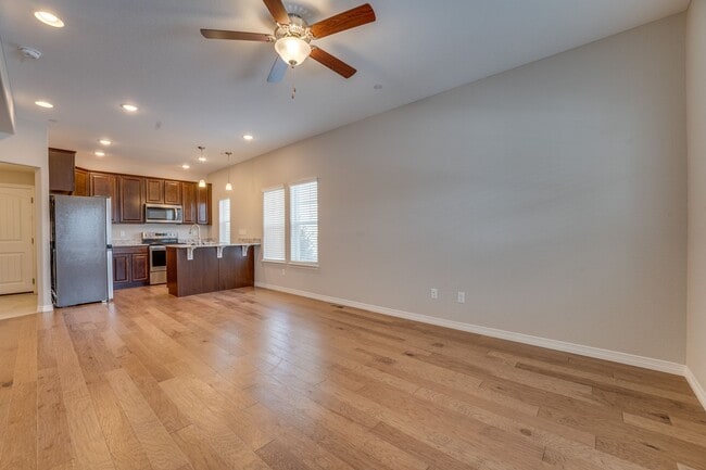 Building Photo - Stunning 3 Bedroom 2 Bathroom townhome in Fort Collins!