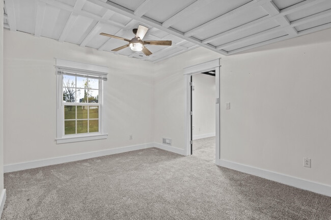 Building Photo - 240 Banyan Blvd