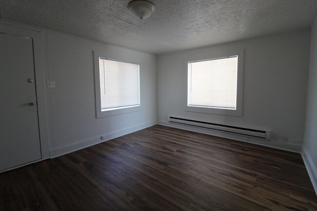 Building Photo - 528 Torrey St