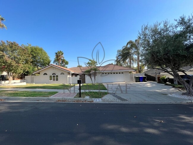 Building Photo - 22641 De Soto St