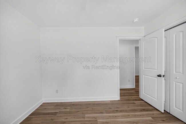 Building Photo - 3007 Stratford Dr