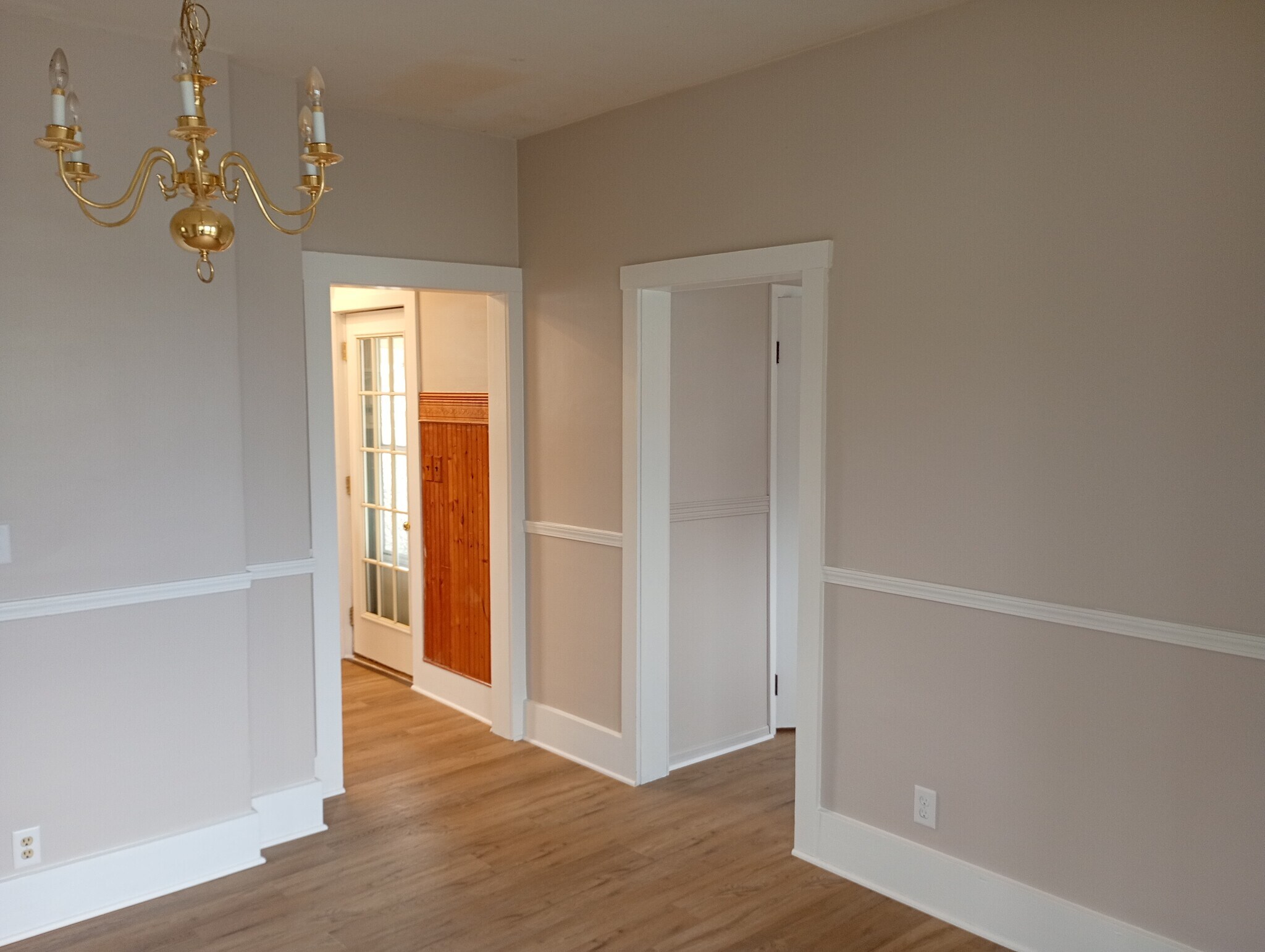 Building Photo - 501 W Main St