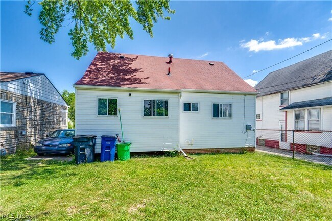 Building Photo - 4436 E 158th St