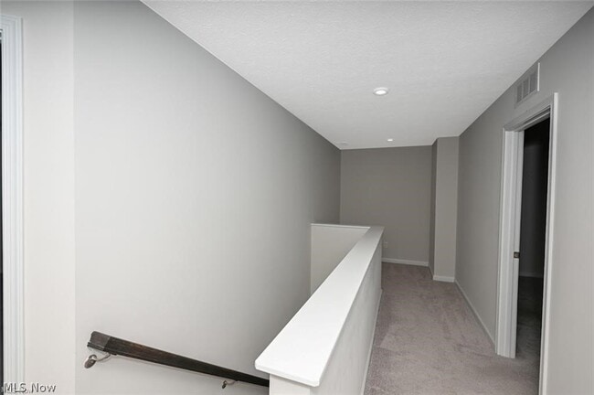 Building Photo - 158 Topsail