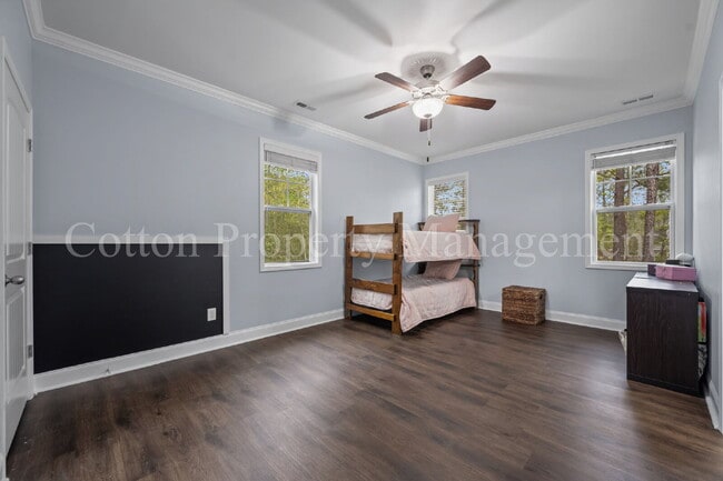 Building Photo - 807 Dan Owen Dr