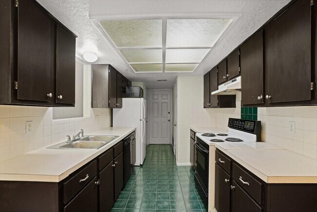 Building Photo - 9203 Kempler Dr