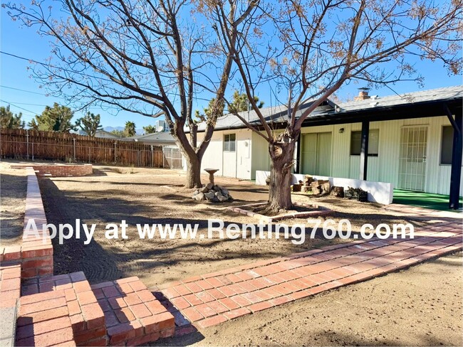 Building Photo - Spacious 2 Bedroom 2 Bathroom Home in Stor...