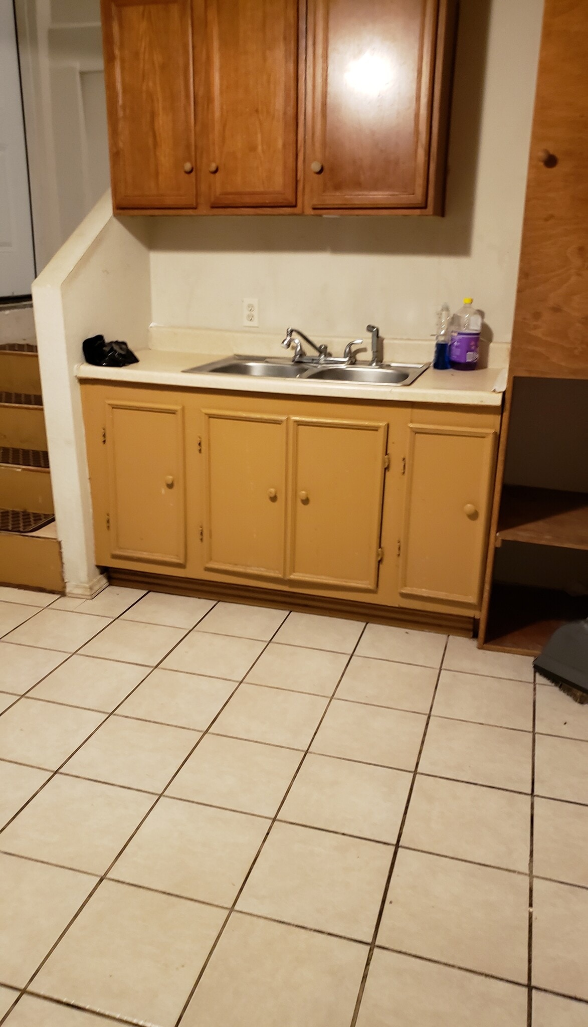 Kitchen - 222 W Murrill St