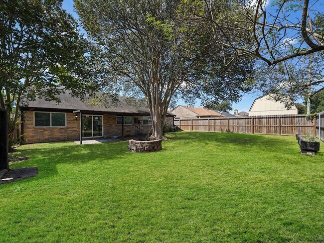 Building Photo - 9534 Cannock Chase Dr