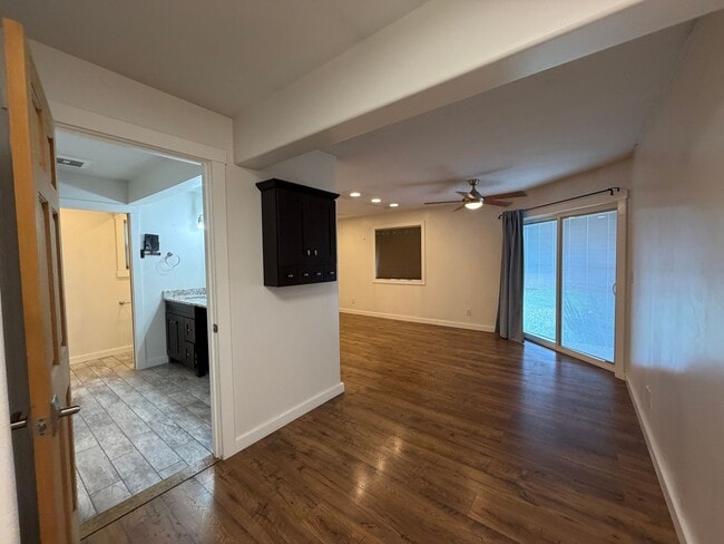 Building Photo - Beautifully Updated East Anchorage Home