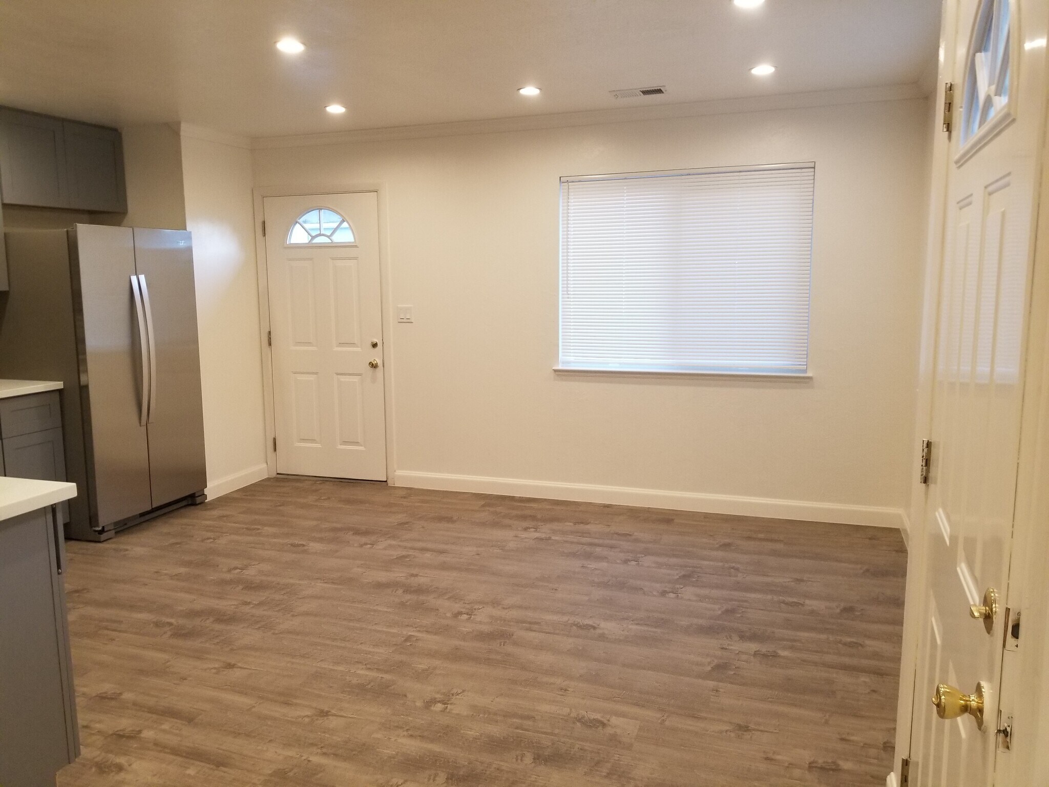 Building Photo - 11 Broadway