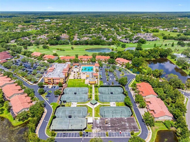 Building Photo - 13941 Clubhouse Dr