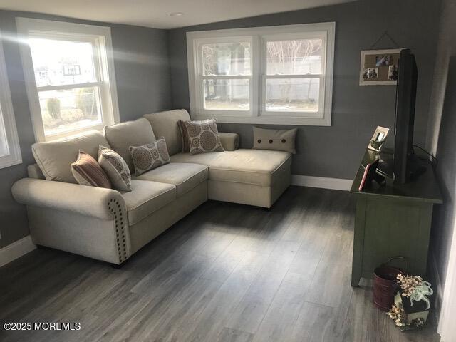 Building Photo - 715 Pine Dr