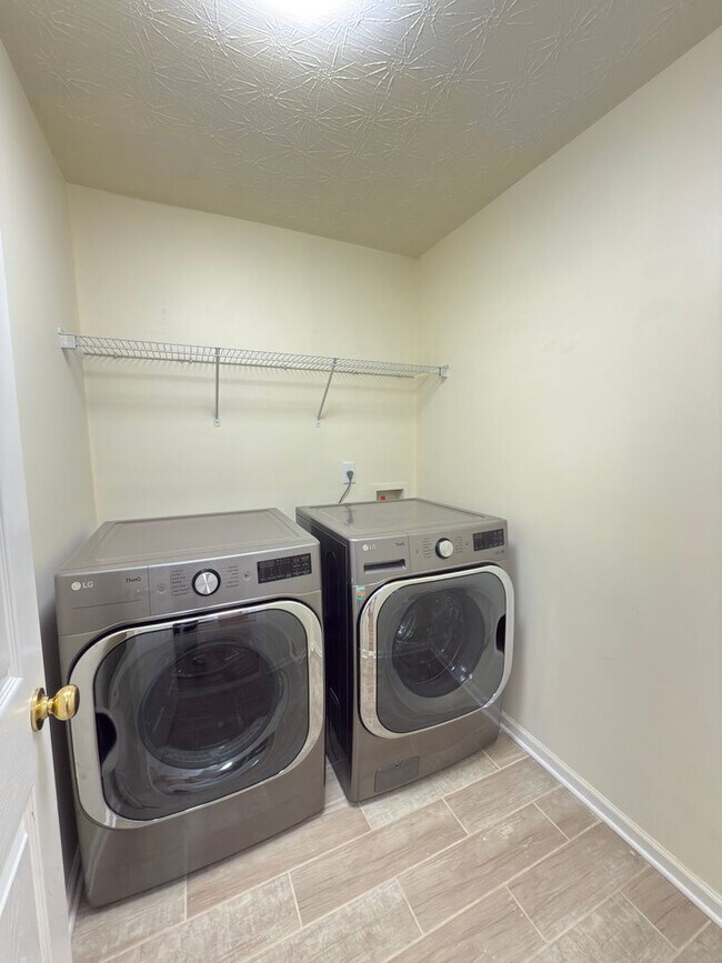 Building Photo - Charming 3/2 in Dallas, GA