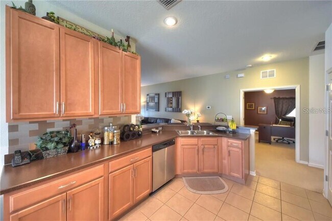Building Photo - 11355 Flora Springs Dr