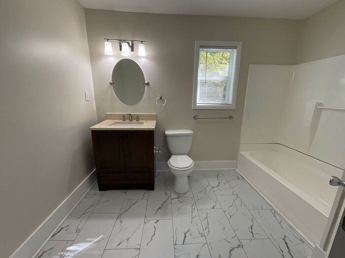 Building Photo - 728 Gary Rd NW