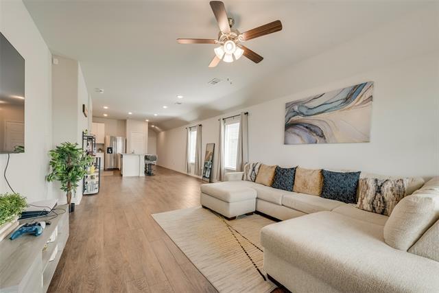 Building Photo - 1117 Takeoff Ave