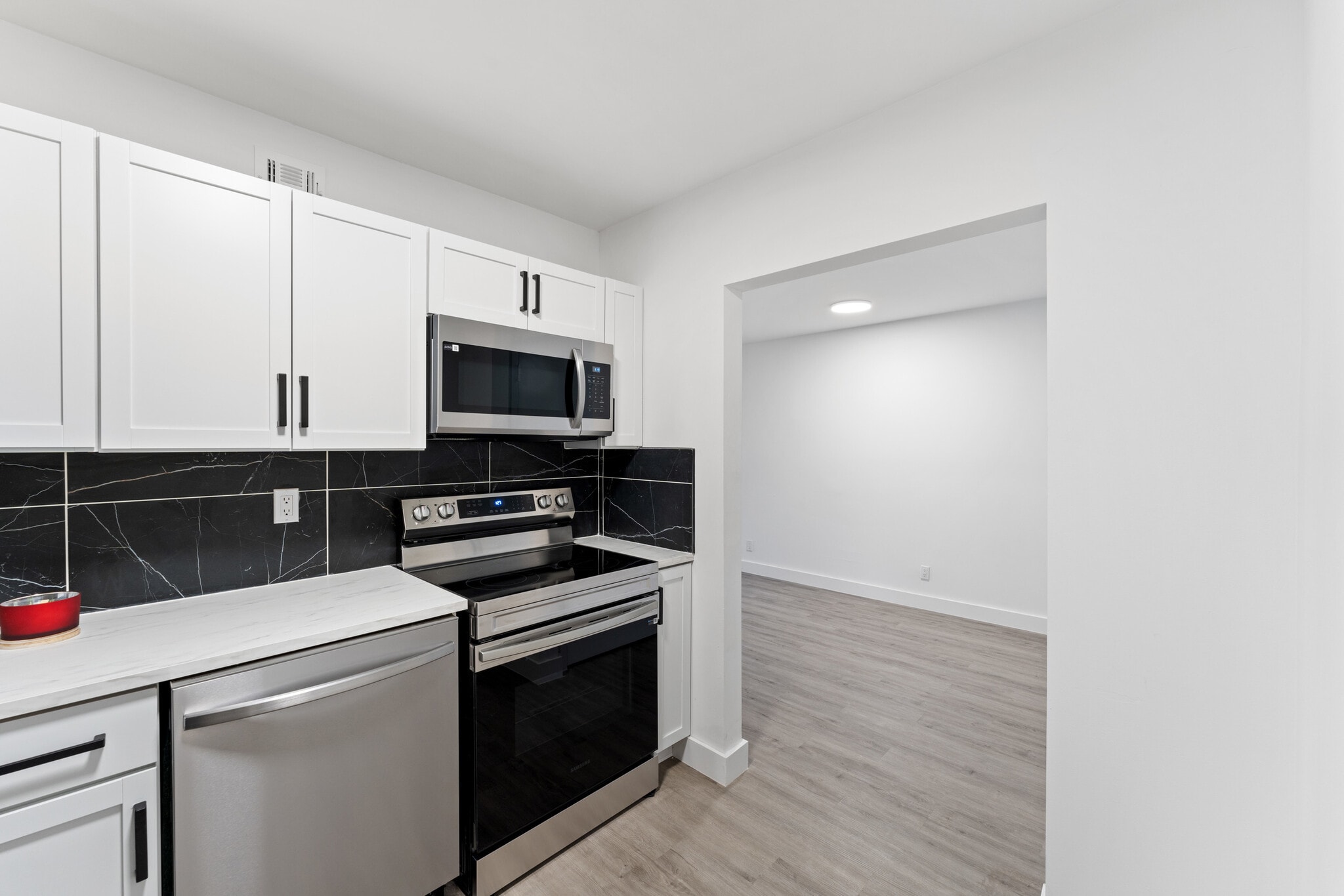 Building Photo - 3105 Oakland Shores Dr