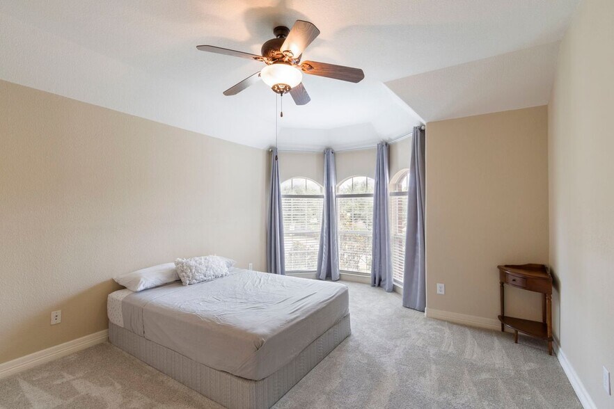 Building Photo - 15 Sarazen Loop N