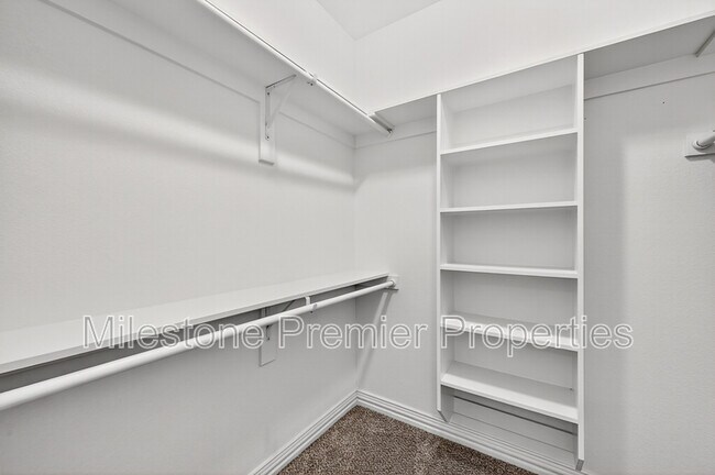 Building Photo - 305 W Walker St