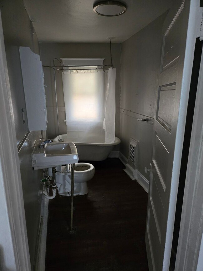 Building Photo - 2023 Lodi St