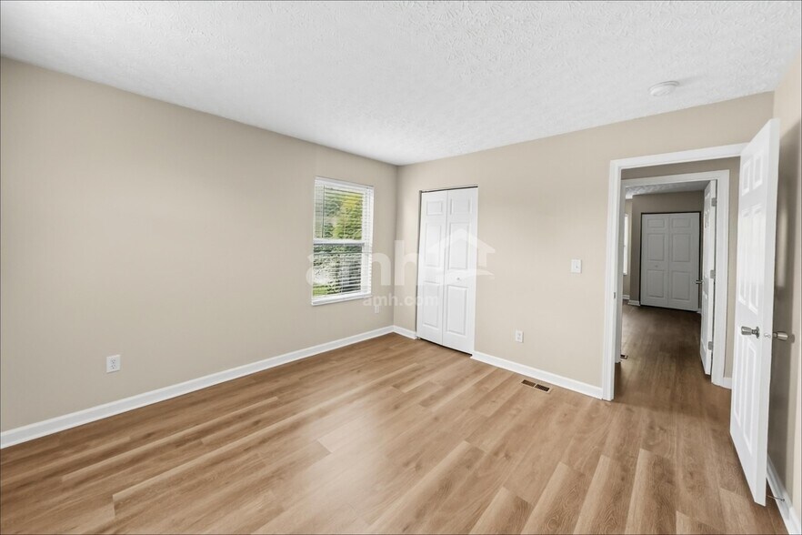 Building Photo - 368 Evergreen Cir
