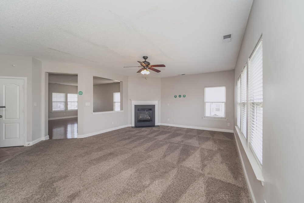 Building Photo - 13636 Coram Pl