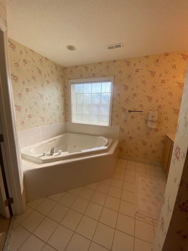 Building Photo - Charming 3-Bedroom Home in Desirable Kure Beach, NC