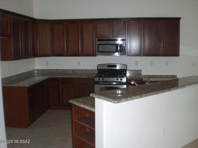Building Photo - 6585 S Lantana Vista Dr