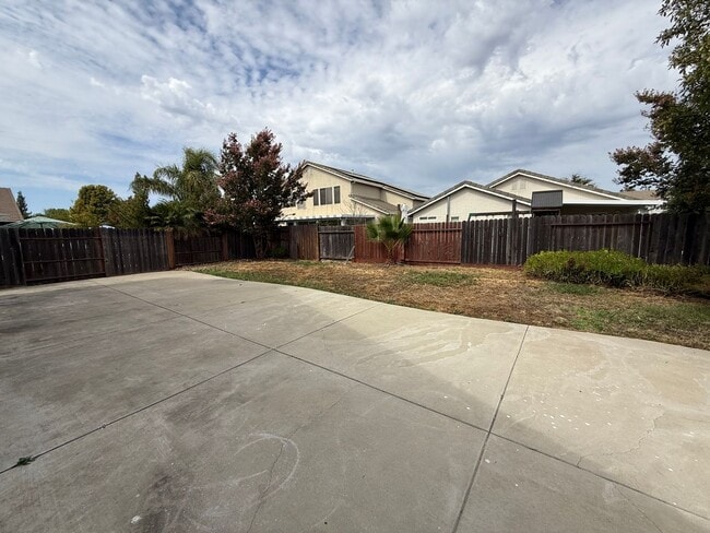 Building Photo - 3812 Oakland Bay Dr