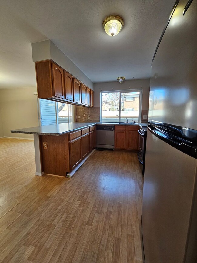 Building Photo - Virginia Vale Large 3 Story 3 Bedroom 2 1/...