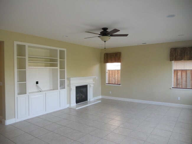 Building Photo - 836 Spotted Pony Ln