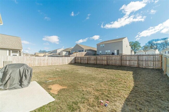 Building Photo - 222 Knightsbridge Ln