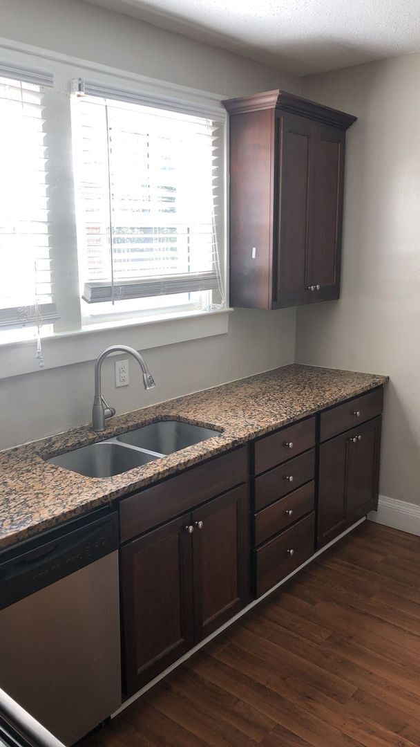 Building Photo - Move In Special   -Wesley Heights 2bedroom...