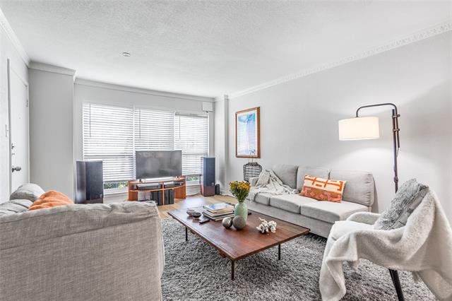 Building Photo - 7924 Royal Ln