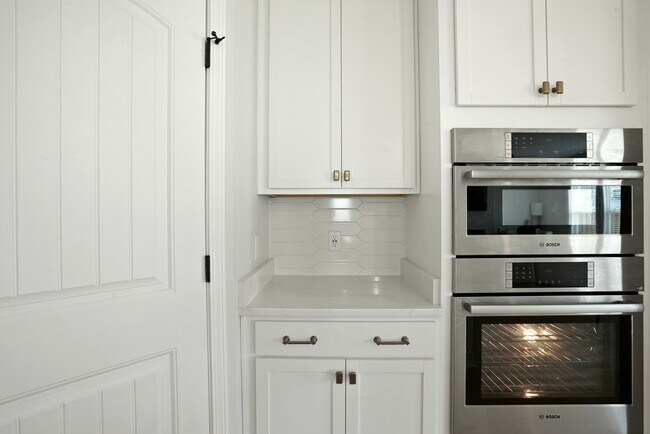 Building Photo - 25 Ashmont St