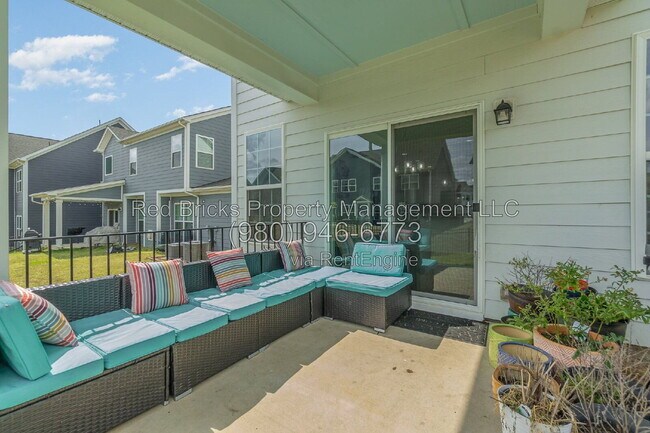 Building Photo - 12917 Hindcross Dr